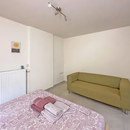 Helios Apartment *